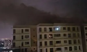 Cháy chung cư ở TP HCM, hàng trăm cư dân sơ tán