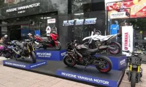 Revzone Yamaha Motor tri ân cộng đồng xe phân khối lớn Yamaha