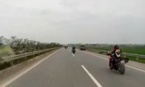 Nỗi lòng phía sau những biker chạy xe môtô vào cao tốc Nỗi lòng phía sau những biker chạy xe môtô vào cao tốc