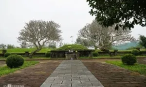 Lăng mộ vua nhà Hậu Lê bị xâm hại Lăng mộ vua nhà Hậu Lê bị xâm hại