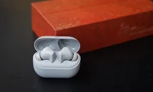 Ban nhạc Bức Tường làm tai nghe không dây
