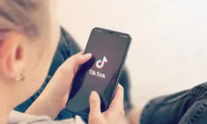 'Tự bắt nạt' để giảm cân 'Tự bắt nạt' để giảm cân