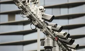 Tại sao một cột giao thông thường lắp nhiều camera?