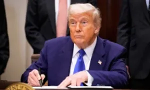 Đằng sau quyết định gửi thư báo thuế của ông Trump