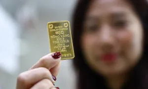 Giá vàng miếng trong nước lên sát 127 triệu đồng Giá vàng miếng trong nước lên sát 127 triệu đồng