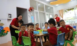 Trẻ mầm non tư thục là con công nhân được hỗ trợ 240.000 đồng mỗi tháng Trẻ mầm non tư thục là con công nhân được hỗ trợ 240.000 đồng mỗi tháng