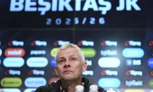 HLV Solskjaer bị sa thải