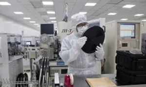 Sản xuất của Trung Quốc vẫn giảm Sản xuất của Trung Quốc vẫn giảm