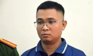 Nhân viên ngân hàng lừa tiền của khách quen Nhân viên ngân hàng lừa tiền của khách quen