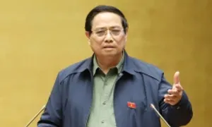 Thủ tướng: Sẽ đề xuất tăng lương sớm